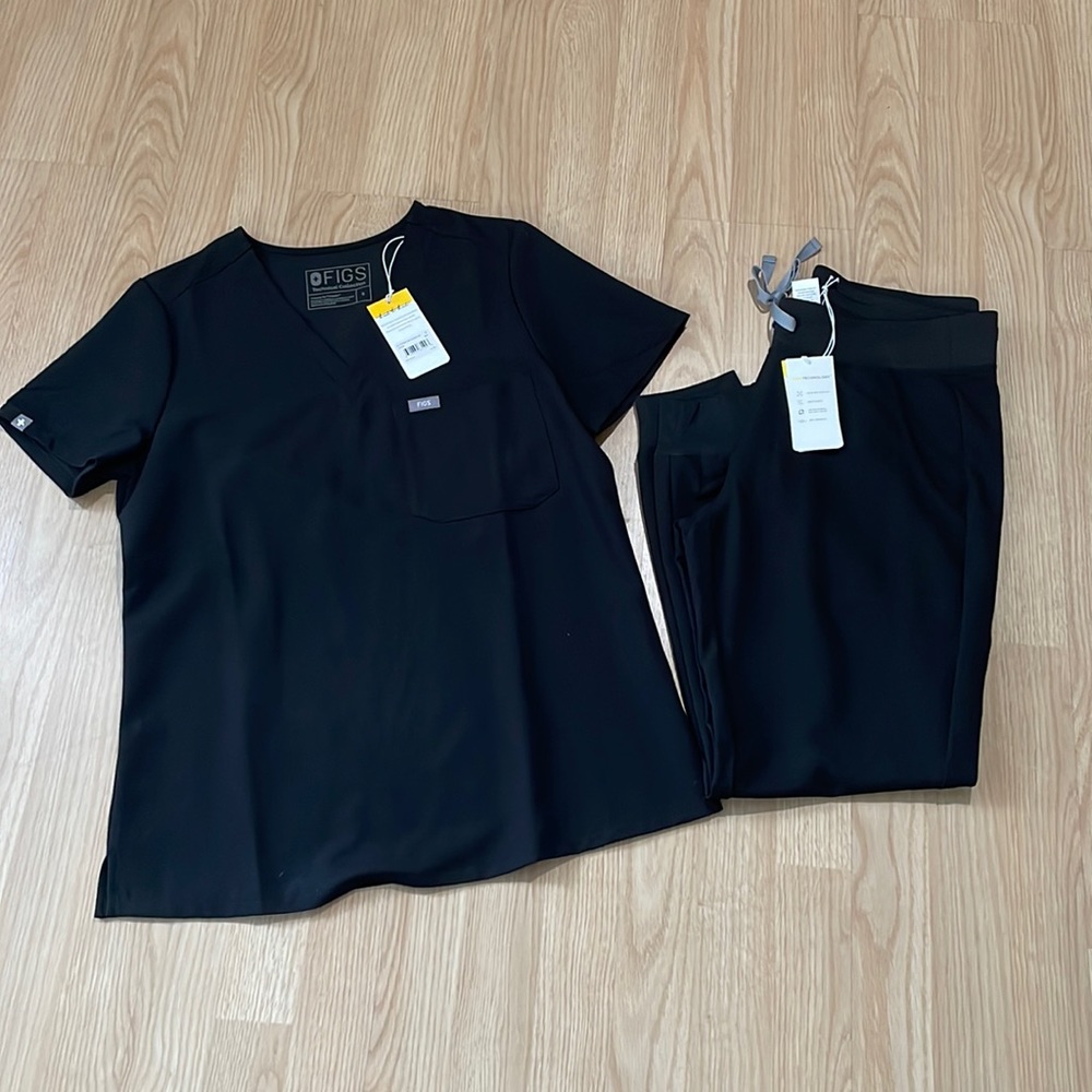 Black Figs Scrubs Catarina and Zamora Joggers